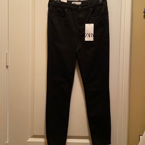 *NEW AND NEVER WORN* Black Zara Jeans - Picture 2 of 5